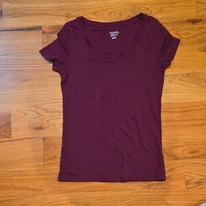 Merona Burgundy Short Sleeve Tee